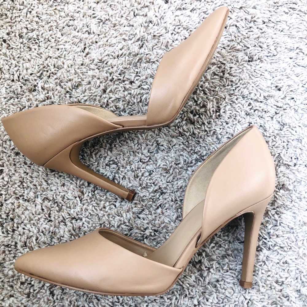 NY&Co Nude Pointed Pumps